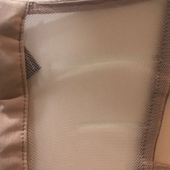 Damaged Victoria’s Secret Shine Lace Corset - Picture 13 of 17